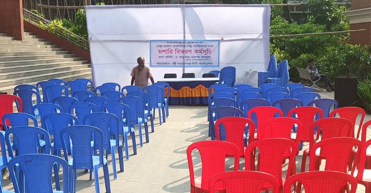 মশারি বিতরণ অনুষ্ঠানে ‘কেউ না আসায়’ বাতিল হলো কর্মসূচি